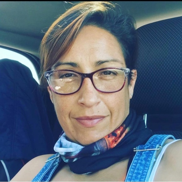 Meet your Posher, Elena - Picture 1 of 1